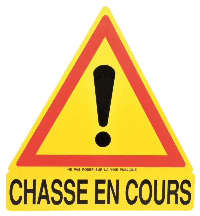 Chasse en cours triangulaire dim 86 x 86 x 74 cm